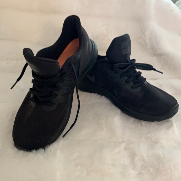 Nike Shoes Nike Comfort Footbed Shoes Size 5 Poshmark